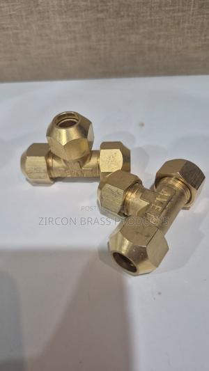 Brass 10/12 T-Fitting - main view
