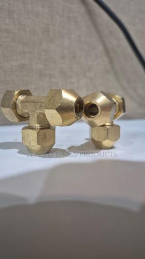 10/12 T-Line Connector - main view