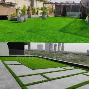 Waterless Warn Artificial Grass Carpet - main view