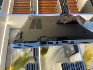 Laptop HP EliteBook 820 G3 8GB Intel Core I5 SSD 256GB