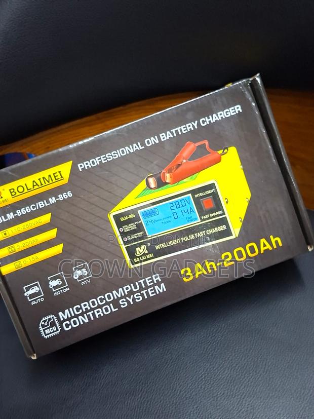 Bolaimei Fast Digital Battery Charger With LCD Display 3–200ah - main view