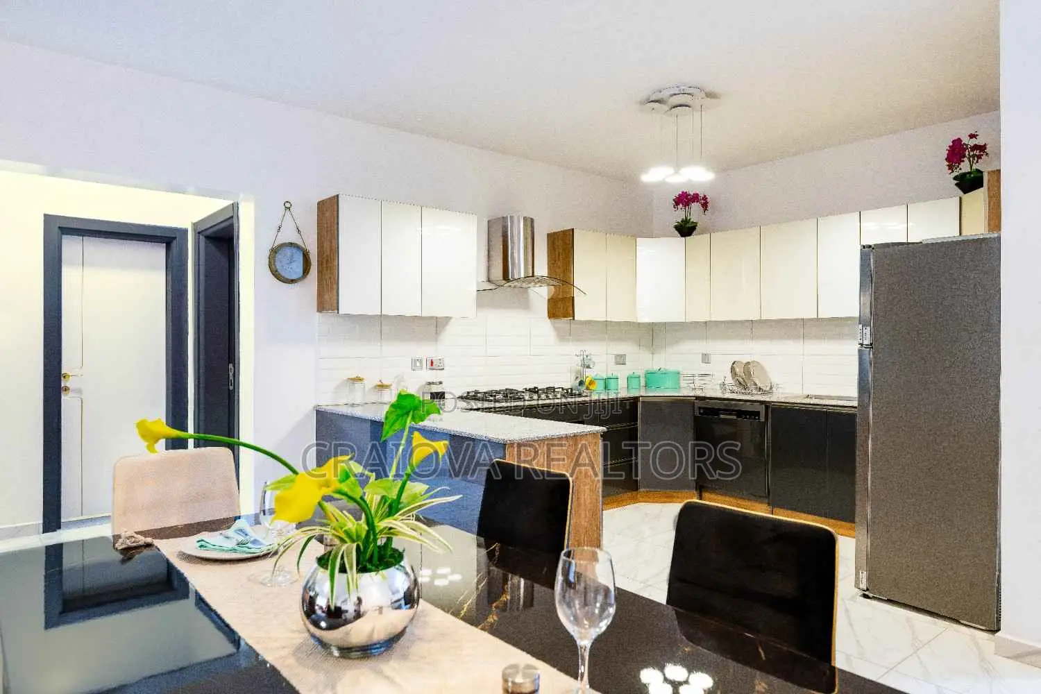 3bdrm Duplex in Valley Arcade for rent