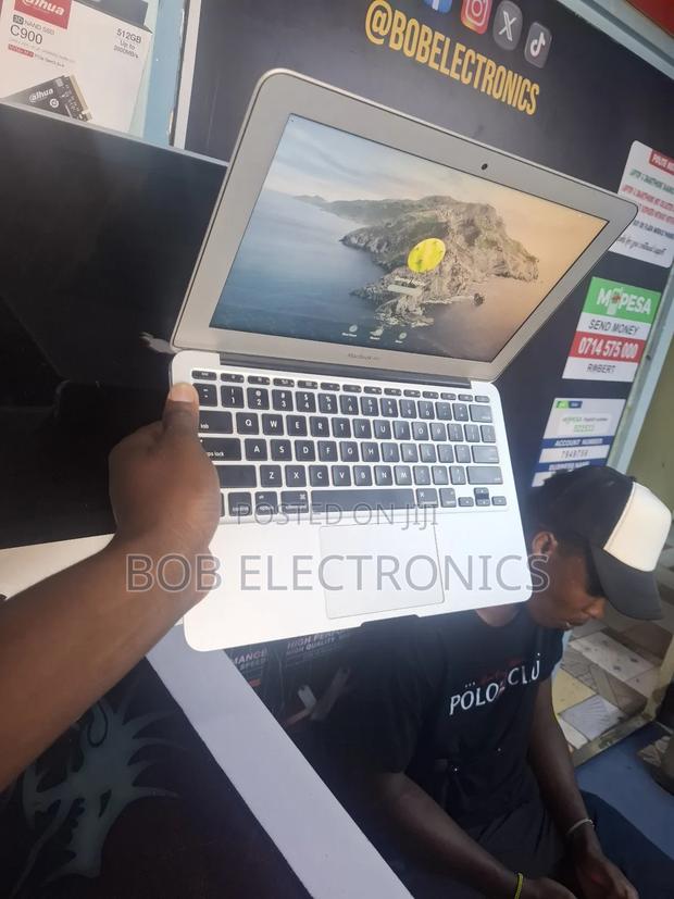 Laptop Apple MacBook Air 2015 4GB Intel Core i5 SSD 128GB