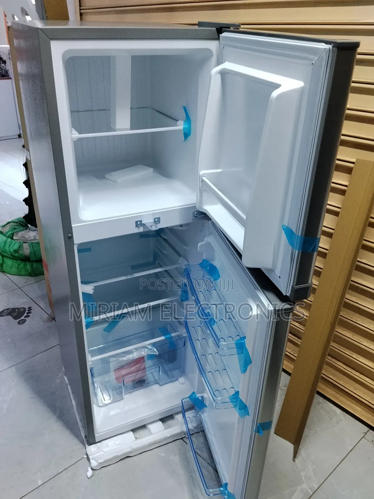 Ramtons Rf 339 Has 138 Litres Direct Cool Silver