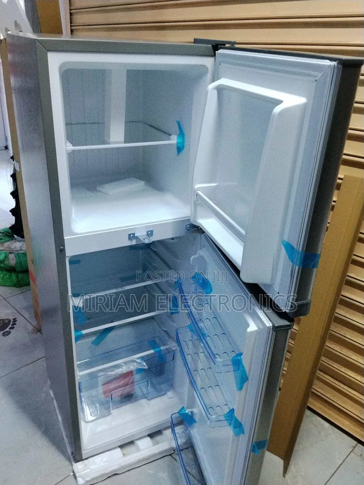 Ramtons Rf 339 Has 138 Litres Direct Cool Silver