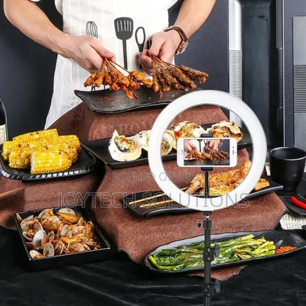 Table Top and Background Light, Fill Light With a Tripod Stand - thumbnail 2