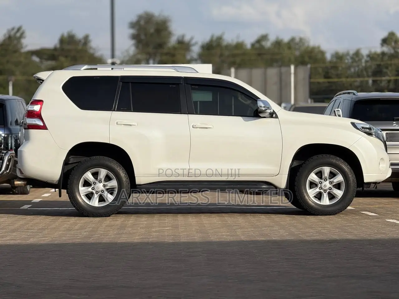Toyota Land Cruiser Prado 2.7 i 2012 White
