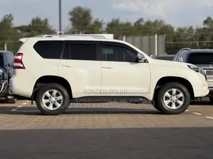 Toyota Land Cruiser Prado 2.7 i 2012 White