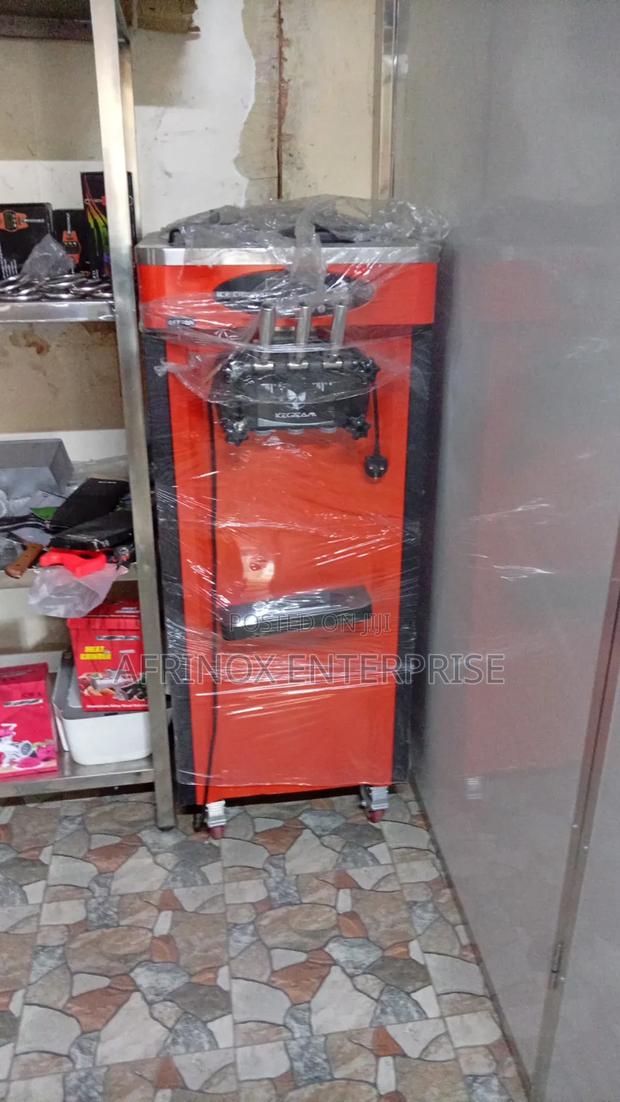 Soft Ice Cream Maker Machine - main view