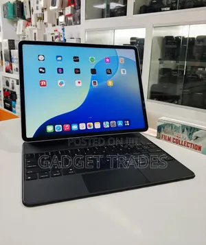 Apple iPad Pro 12.9 (2022) 256 GB Silver