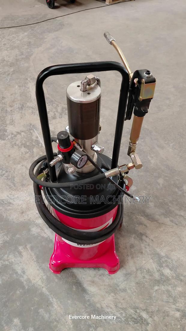 Heavy Duty Pneumatic Grease Pump Best Italian Quality. - main view