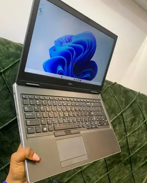 Laptop Dell Precision 7540 32GB Intel Core i7 SSD 512GB