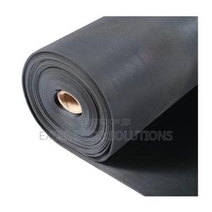 Durable Ribbed Rubber Floor Mat – Anti-Slip Waterproof - thumbnail 2