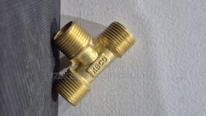 High-Quality Brass Tee Connector - main view