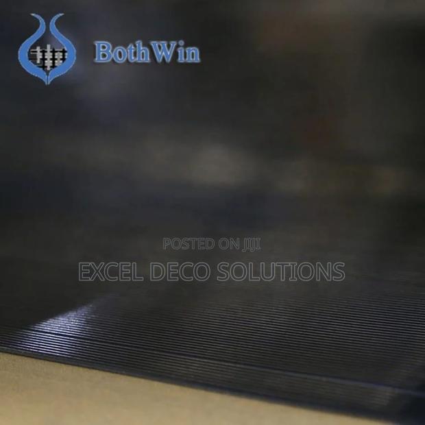 Heavy Duty Ribbed Rubber Mat Roll – Waterproof