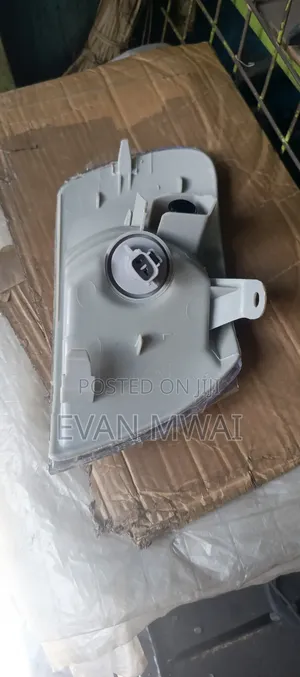 Toyota 110 Corner Light Clear
