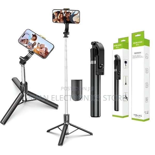 R1l Wireless Remote Selfie Stick - thumbnail 2