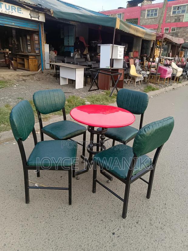 Modern Locally Made Restaurant Set, Green/ Black 