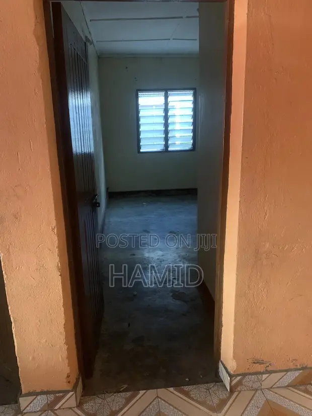 1bdrm Block of Flats in Naivas, Majengo for rent