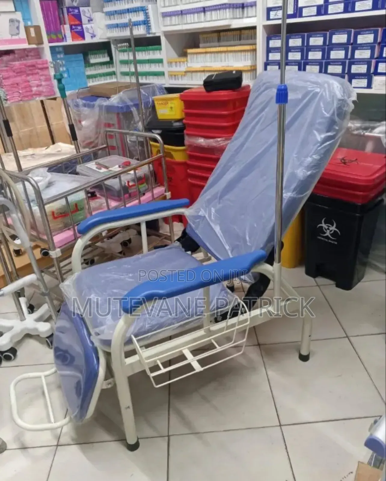 Dialysis/Phlebotomy Chair