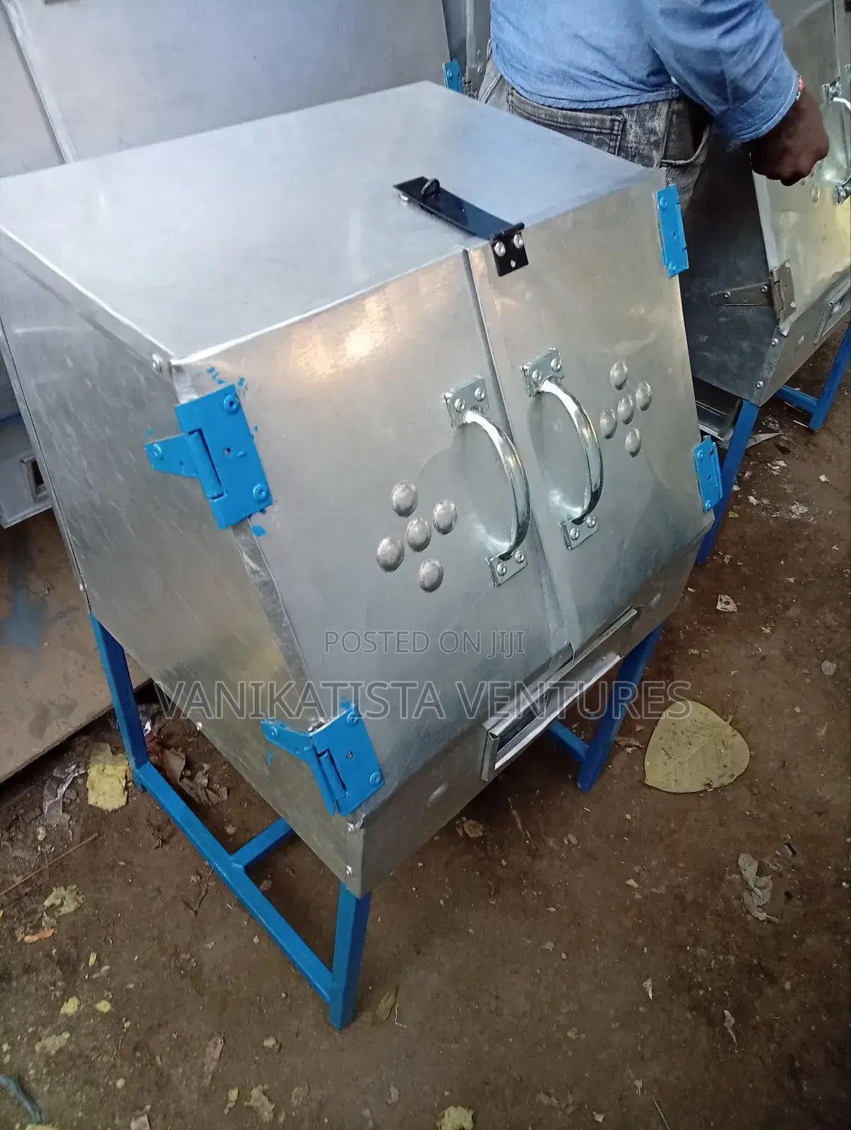 Heavy-Duty Charcoal Oven – Professional Craftsmanship