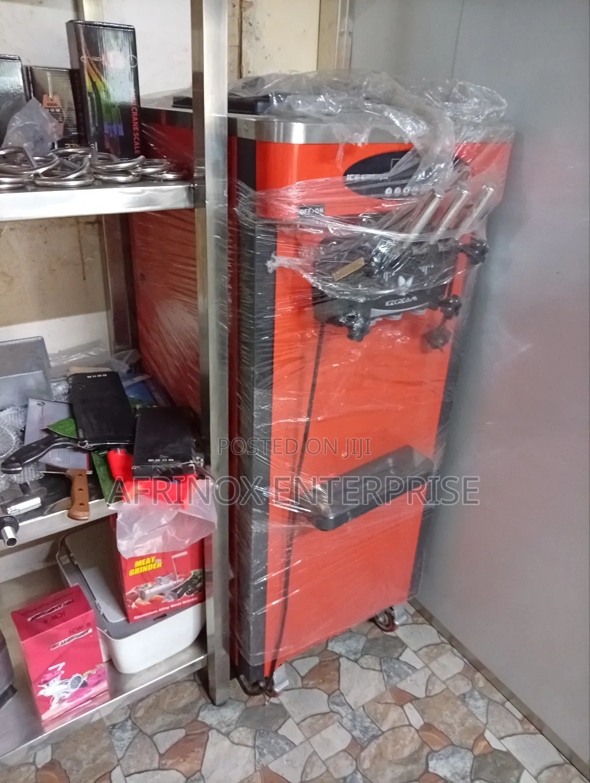  Soft Serve Ice Cream Machine
High Speed • High Output .