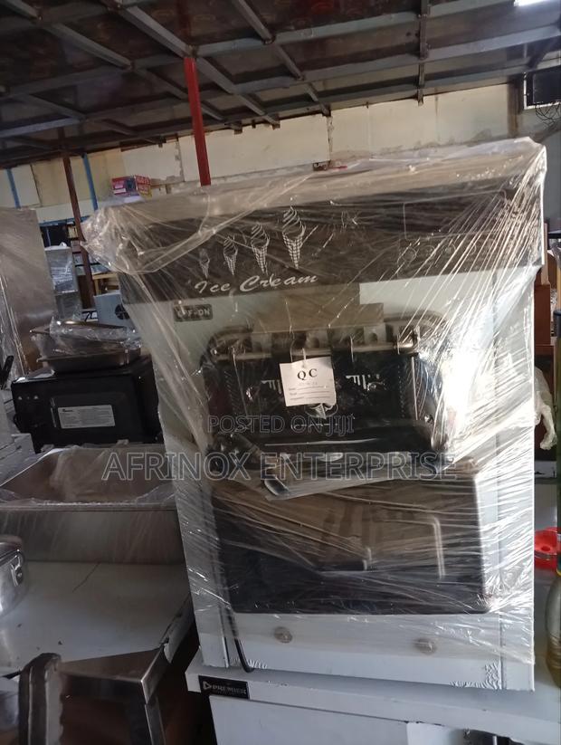 Table-Top Ice Cream Maker Machine - main view