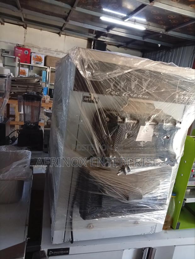 Commercial Table-Top Ice Cream Machine - main view