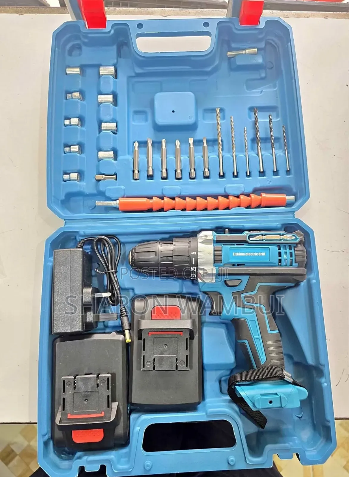 Rechargeable Makita Drill/ Cordless Drill Set Makita