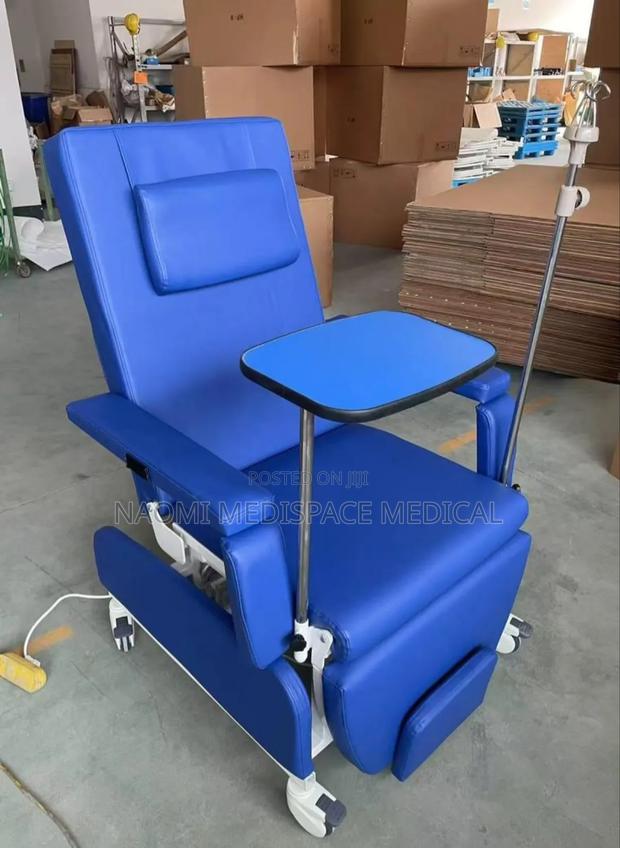 High Quality Electric Dialysis Chair With Drip Stand/Chemotherapy