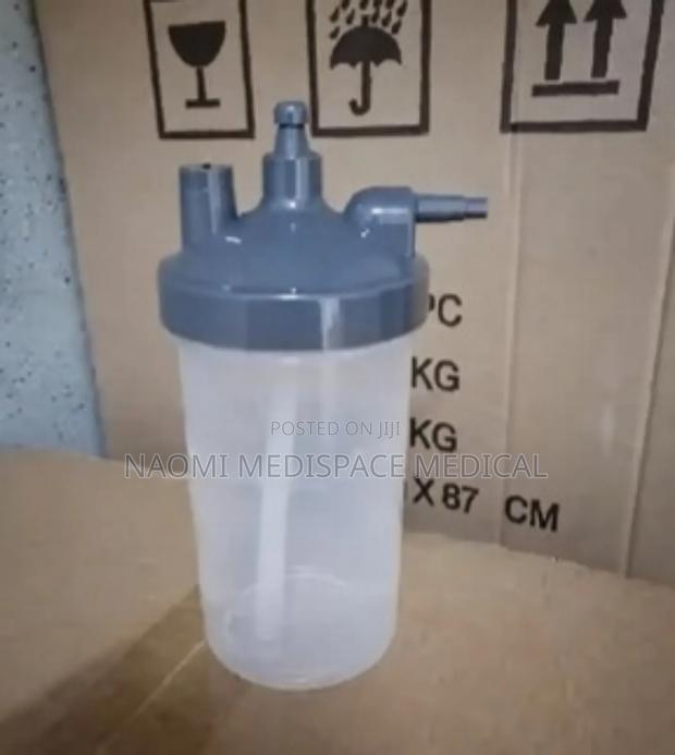 Oxygen Concentrator Humidifier Bottle - main view