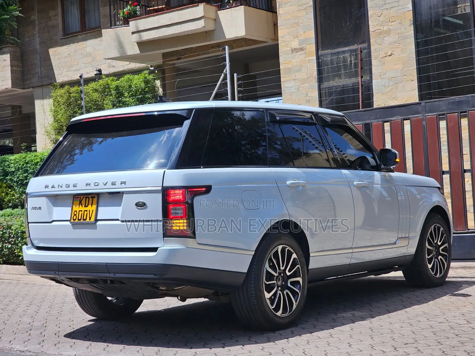 Range Rovers for Hire Both Long and Short Terms
