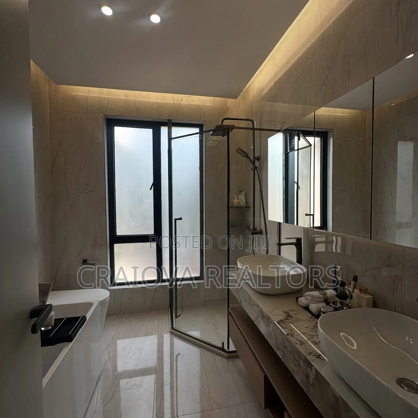 4bdrm Apartment in Muthangari for sale