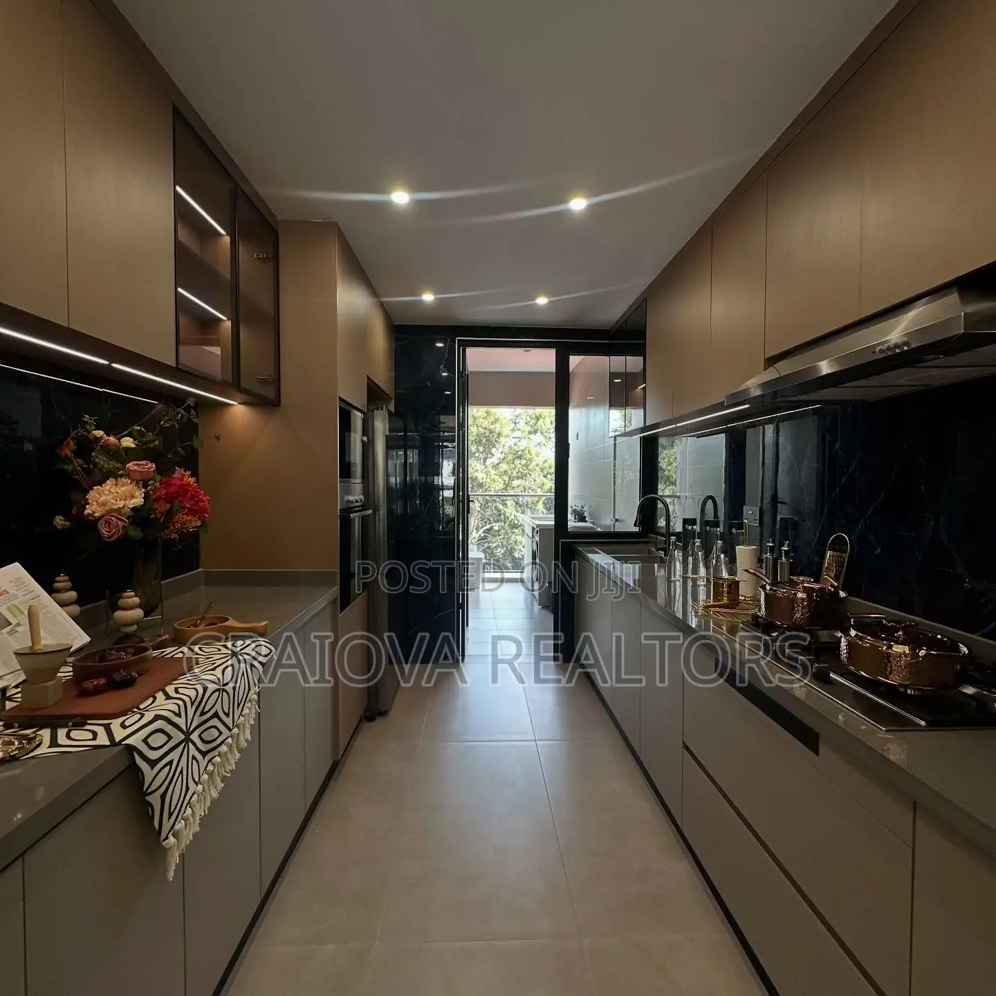 4bdrm Apartment in Muthangari for sale