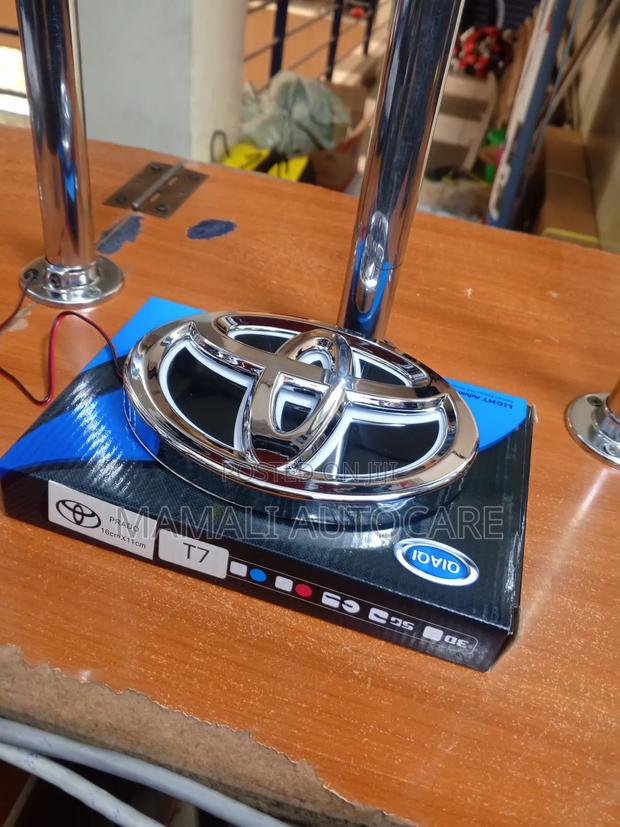 Toyota Led Highlight Emblem – Car Decor - main view