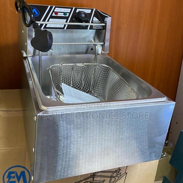 Single Electric Deep Fryer With Large Tank Capacity of 6l