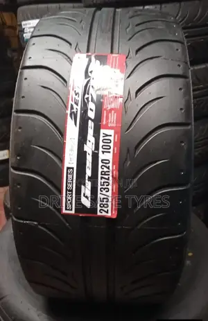 285/35 Zr20 Zestino Tyres Brand New