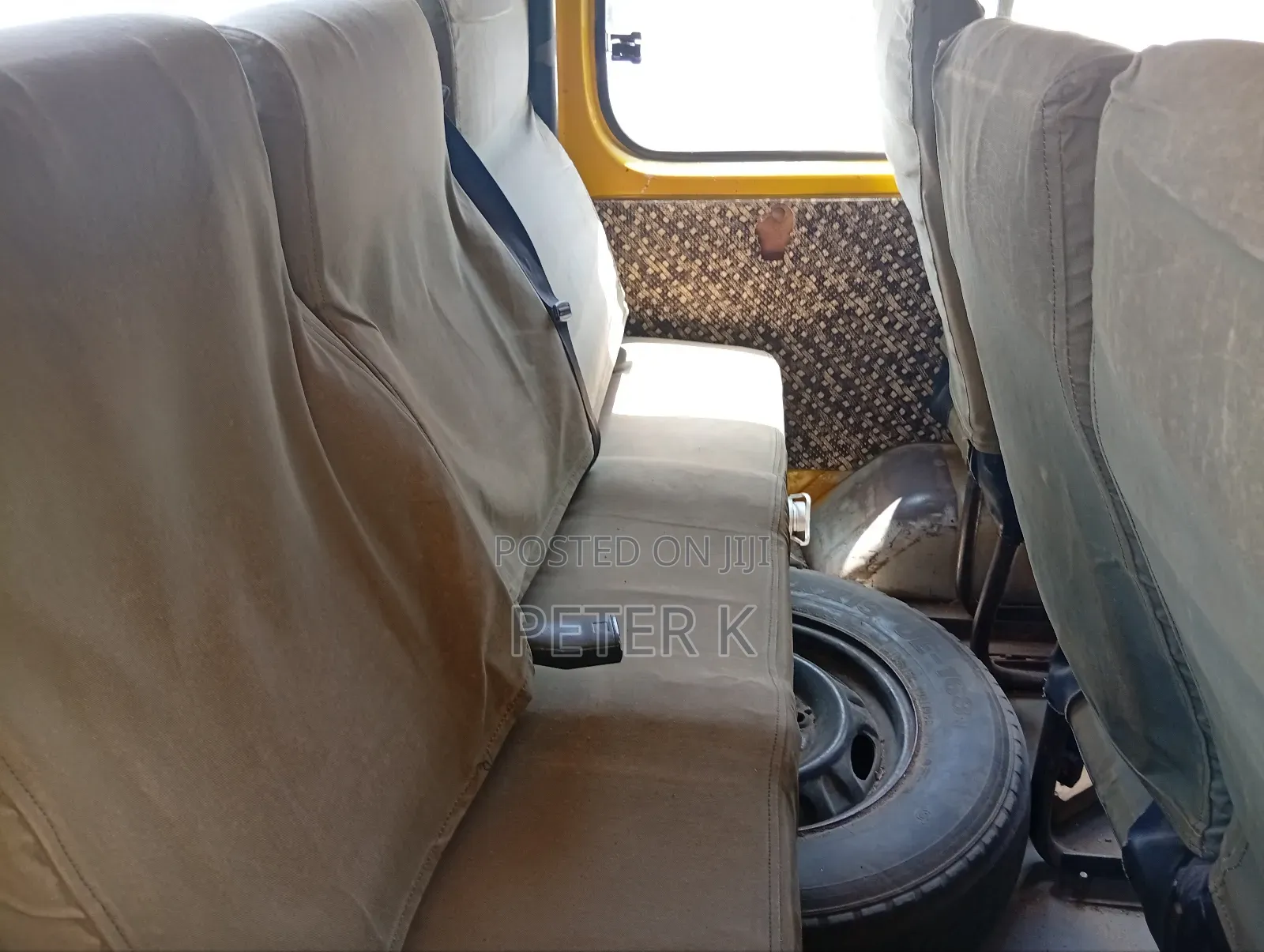 Nissan Caravan (Urvan) 2009 Yellow