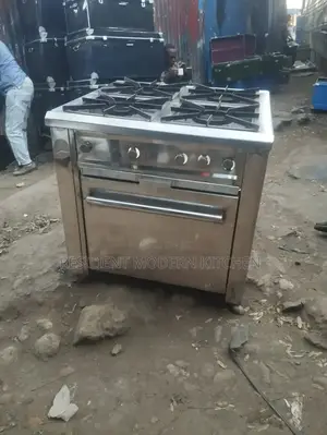 4 Burner Gas Cooker With Oven