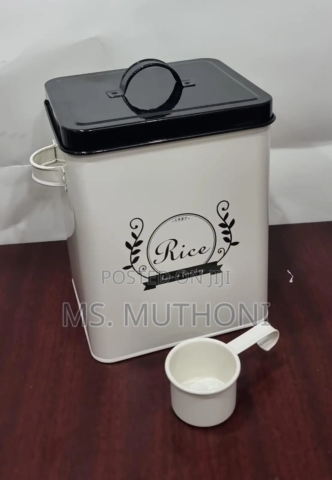 Metalic 5l Rice Bin With a Scopp