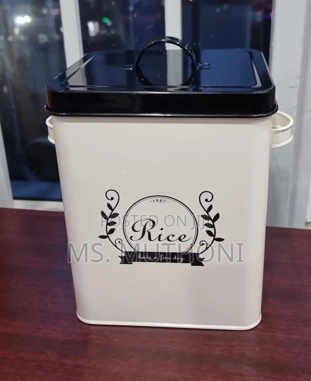 Metalic 5l Rice Bin With a Scopp