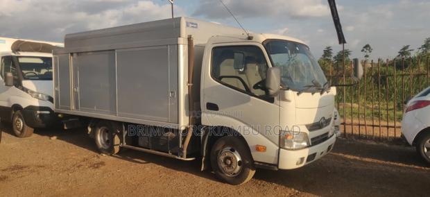 Toyota Dyna Auto - thumbnail 3