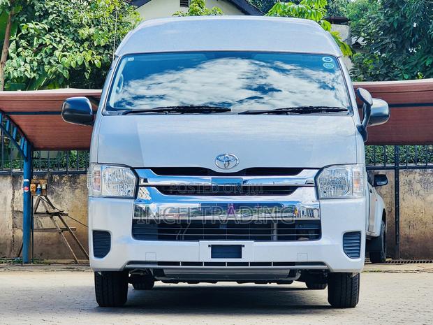 Toyota Grand HiAce 2018