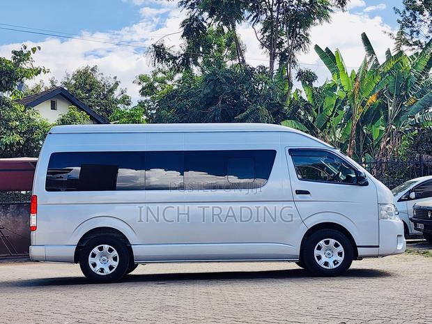 Toyota Grand HiAce 2018 - thumbnail 4