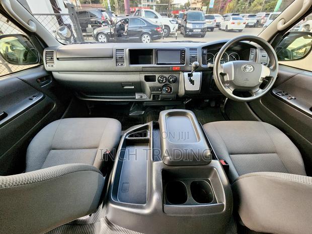 Toyota Grand HiAce 2018 - thumbnail 10