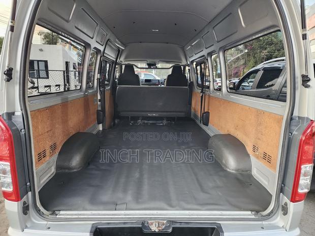 Toyota Grand HiAce 2018 - thumbnail 13