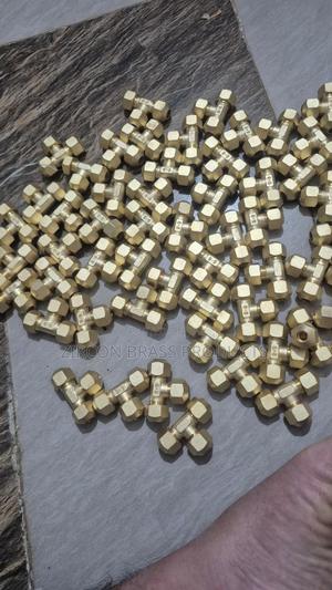 Brass Tee Joint – Corrosion-Resistant Durable - main view