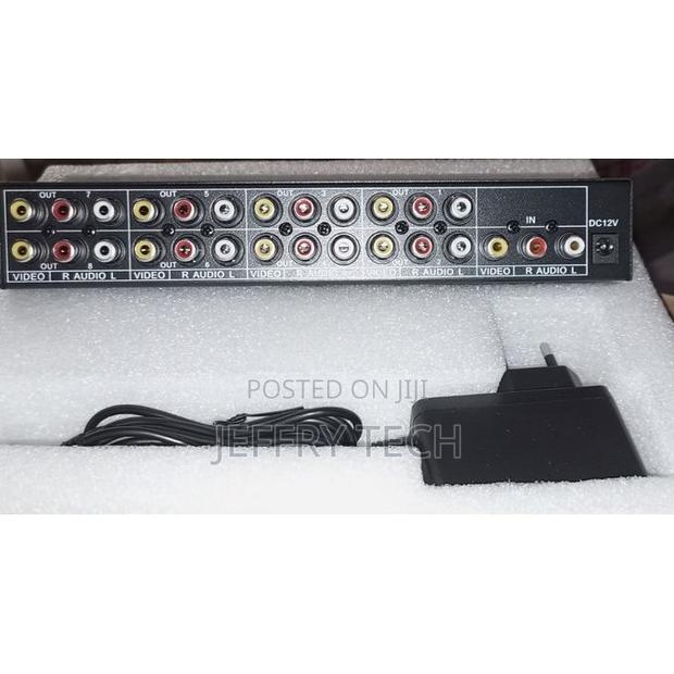 Av 8 Ways Av Splitter (1in Out8)