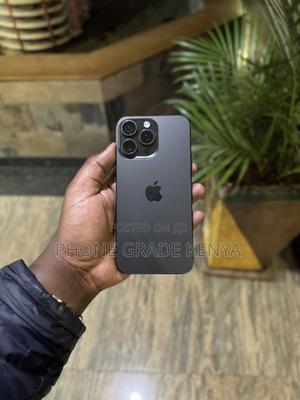 Apple iPhone 15 Pro Max 256 GB Black - main view