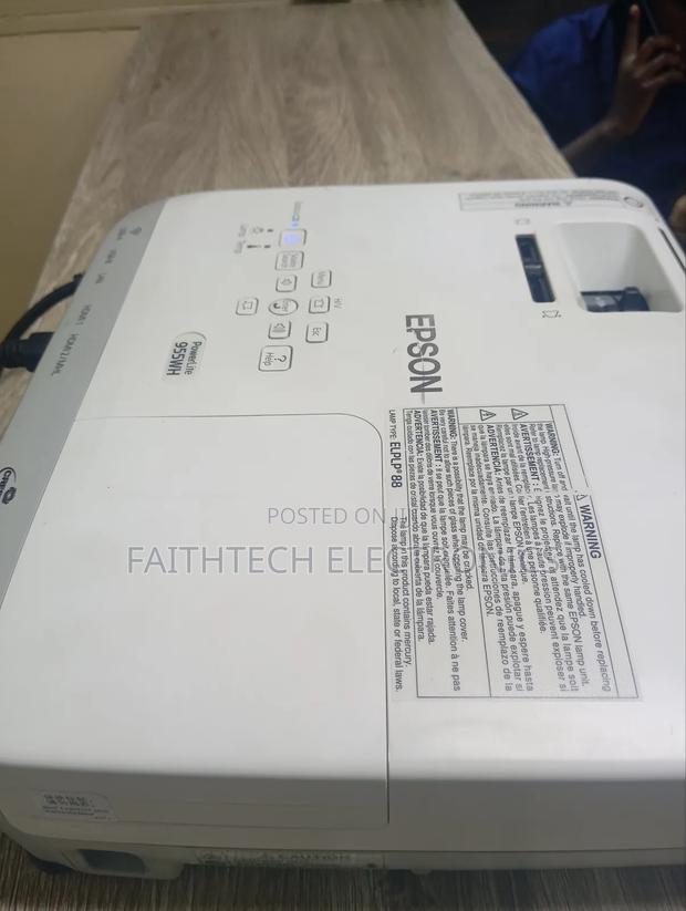 Refurbished Epson Projector – Super Bright Clean Fully Tested - thumbnail 2